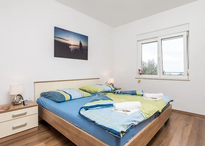 Lovely In Bregi With Wifi