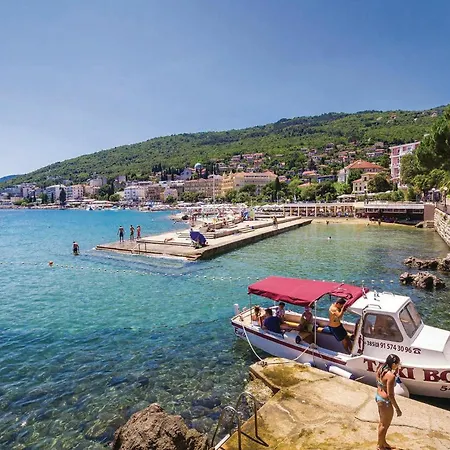 Awesome In Bregi With House Sea View Appartement Breza