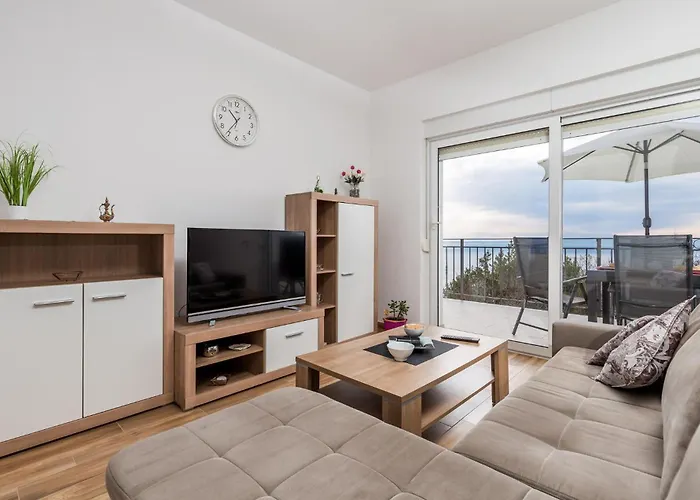 Lovely In Bregi With Wifi