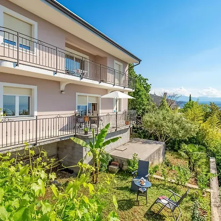 Lovely In Bregi With Wifi Апартаменти Breza