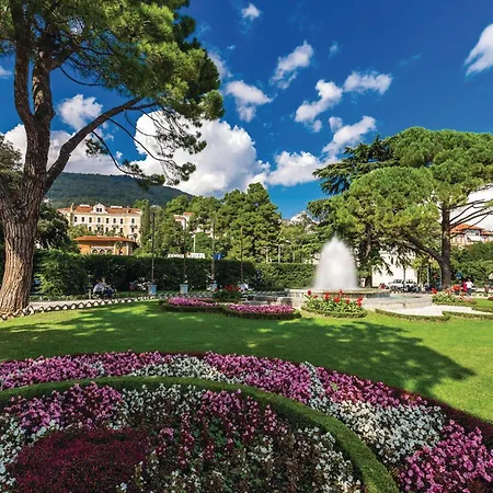 Lovely In Bregi With Wifi Апартаменти Breza